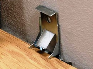 Klipsy montażowe Quick-Step - Listwy Standard LAMINAT