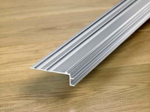 Podprofil schodowy Quick-Step INCIZO aluminiowy - LAMINAT